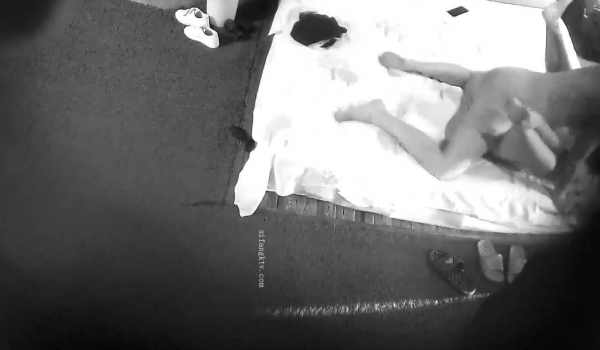 安防酒店偷拍 ️星期六单位加班李科长和漂亮情人女下属下班后去开房穿上情趣内衣操逼