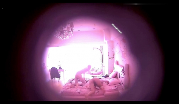 【360摄像头】稀缺粉色哈喽Kitty主题酒店偷拍秃顶大叔下午背着媳妇和小姨子开房偷情