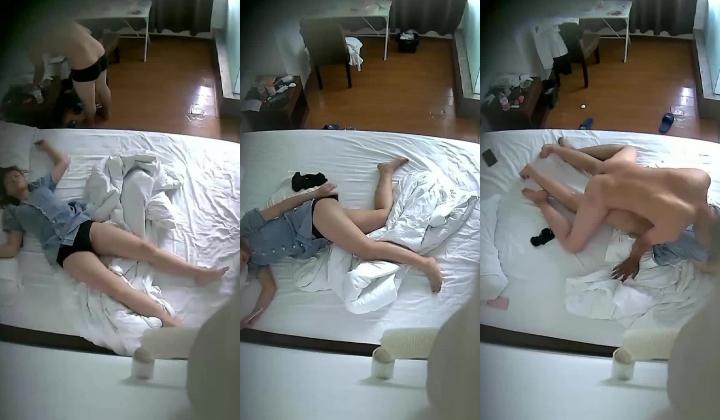 7月酒店摄像头偷拍性欲强打工仔和厂妹啪啪,连着干了两炮才过瘾
