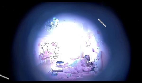 【360摄像头】稀缺粉色哈喽Kitty主题酒店偷拍婴儿肥美女性欲强连续干了几次貌似还没满足哥哥都