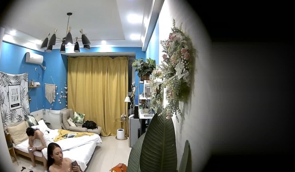 360摄像头偷拍万达酒店公寓辫子型男约炮短裙大学生女友开房过夜激情