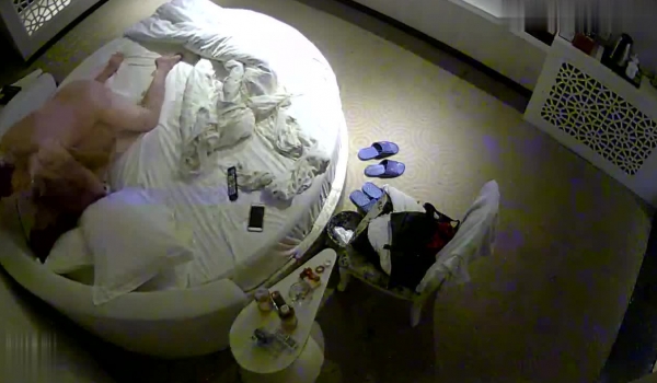 【360酒店】老猪台男女激情释放，一夜五次郎