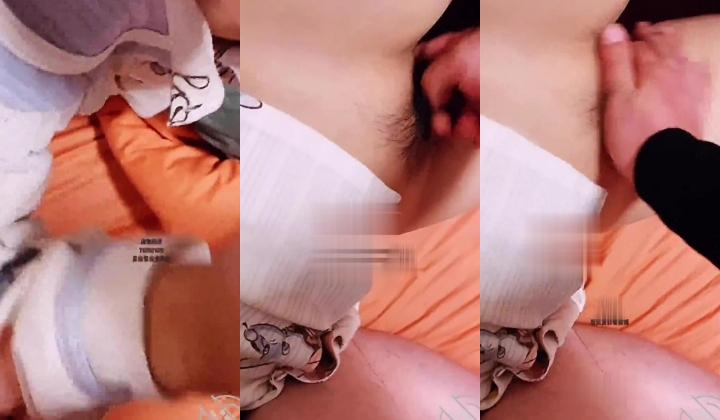《震惊！史上最强 》镶珠神人与妈妈乱伦被外婆发现后续！卫生间内射布袋大奶60岁外婆和妈妈老家山林