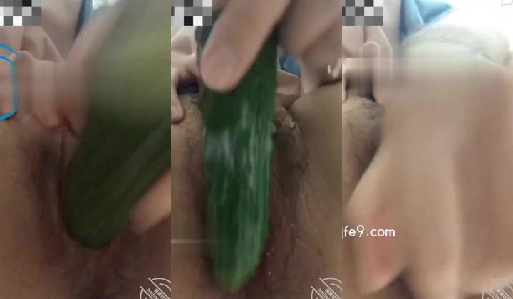 外站乱伦女大神【香香爱公公】钻石贴，终于把公公操了，对白口爆吞精，爸爸肏的我喷水3次