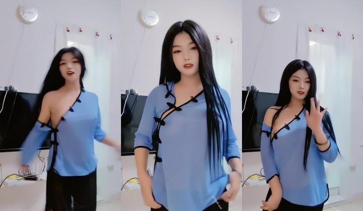 青春无敌，抖音风艺校美少女【杨晓花】定制福利，露脸露点，各种热门BGM裸舞