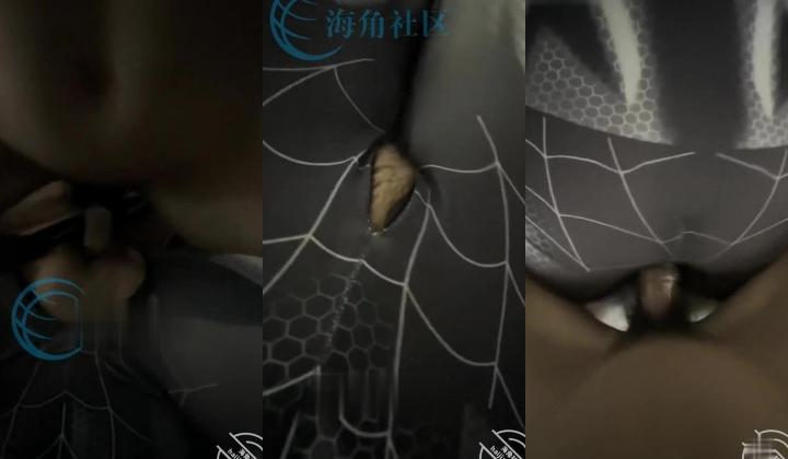 乱伦大神【39岁大屁股妈妈 30岁堂姐】，操39岁大屁股妈妈，首次狂舔骚逼妈妈的白虎骚逼