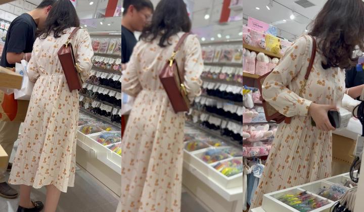 【精品CD】某房66RMB作品 极品无内学生妹！捂着裙子遮不住B外露