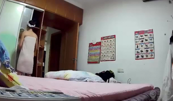最新云视通居家家庭摄像头偷窥系列（第四十九部）