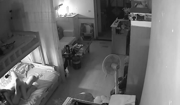 家庭摄像头录制，非常真实的夫妻啪啪日常