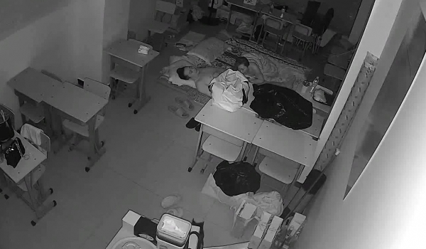 家庭摄像头入侵真实偸拍两口子日常啪啪啪合集 无论何时何地只要有机会都是战场 最佩服在店里打地铺曰