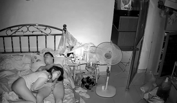 家庭摄像头录制，非常真实的夫妻啪啪日常