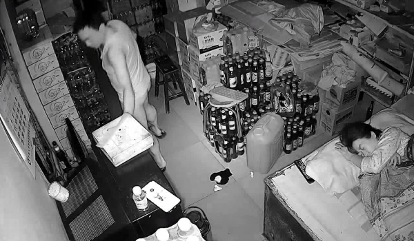 家庭摄像头偷拍录像精选