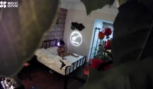 外站新流出 家庭摄像头偷窥各种寂寞女自慰啪啪 日常隐私 骚的一批 精彩至极