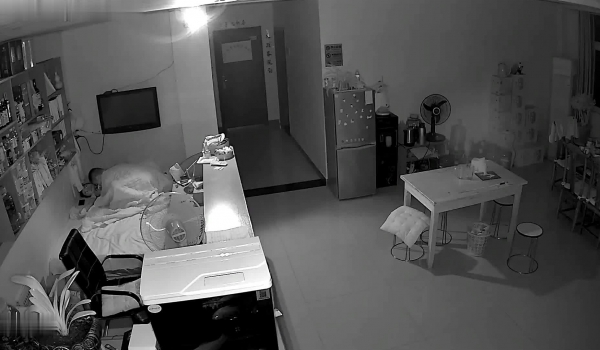家庭摄像头录制，非常真实的夫妻啪啪日常