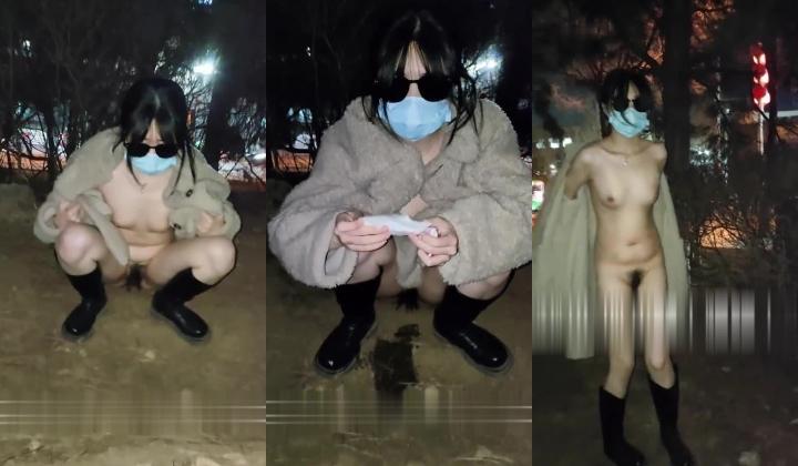 露出界天花板满级狂人！身材苗条性感网红【兔兔】私拍，学校公园商场各种场所人前露出翻屁眼露逼紫薇喷