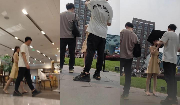 大神网红打卡地尾随偷拍美女裙底风光 ️黄色连衣裙极品气质美女毛漏出来特别多，白色丁字裤