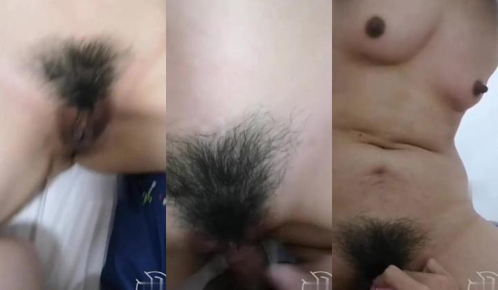 某乱伦社区新人投稿销量20多个W的作品 ️全网最真实乱伦妈妈，超给力处男小哥第一次都给了妈妈