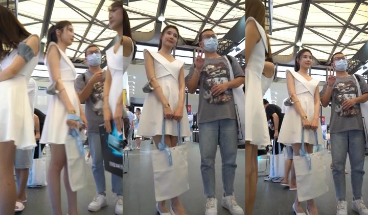 YC商场系列：宣传闪存盘白裙小美模黑色窄内两侧的毛好像刮光了