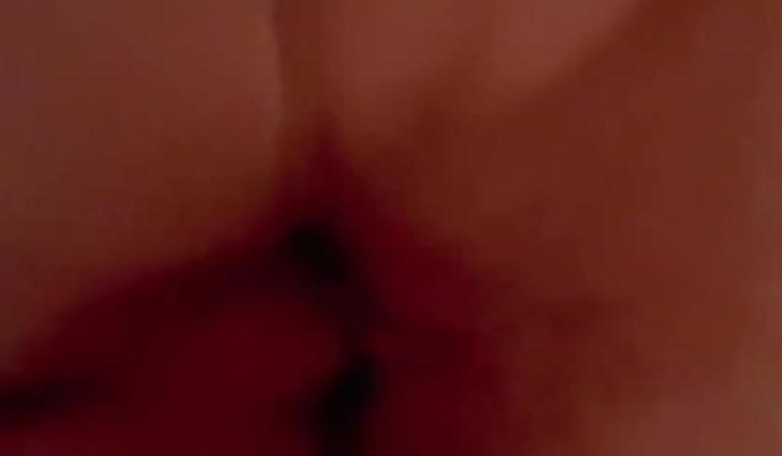 推特极品浪女【TJ淫妻笑笑】性福生活，喜欢绿露出3P玩的开放被单男操的声嘶力竭浪叫