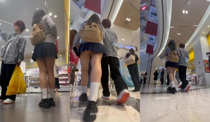 极品网红脸透明高跟鞋骚货约会手捧鲜花被拍裙底蕾丝边 ️jk大学女生肉臀把迷你内夹在B缝里