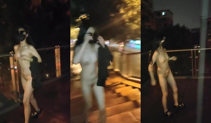 露出界天花板满级狂人！身材苗条性感网红【兔兔】私拍，学校公园商场各种场所人前露出翻屁眼露逼紫薇喷水