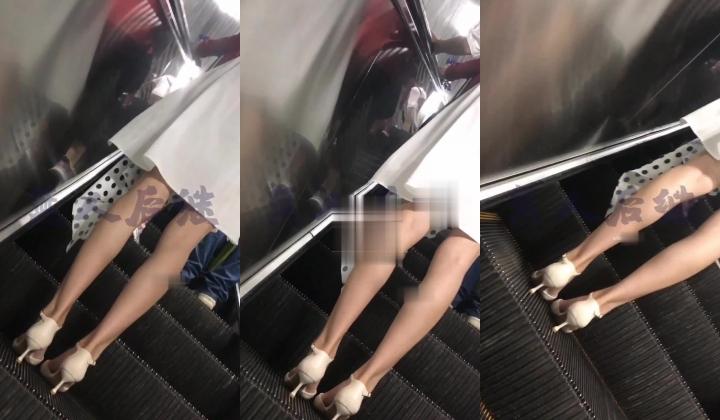 作死CD大神无人后继电梯楼梯尾随跟踪广角撩裙偸拍多位小姐姐裙底发现迷你裙无内骚女太牛逼了