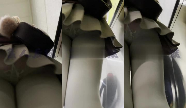 作死CD大神无人后继电梯楼梯尾随跟踪广角撩裙偸拍多位小姐姐裙底发现迷你裙无内骚女太牛逼了