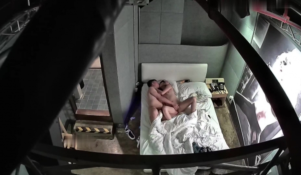 连锁酒店偷拍，丰满的邻家妹子和男友开房，光是亲热了好长时间都没操，吃瓜群众都着急了，然后 妹子造