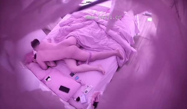酒店偷拍 ️眼镜反差婊骚妹平躺的快乐性福生活男友快射才戴套