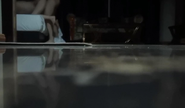 最新酒店门口偷拍性爱视频流出