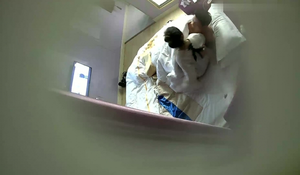 学校附近酒店偷拍系列-文静的女学生好能叫